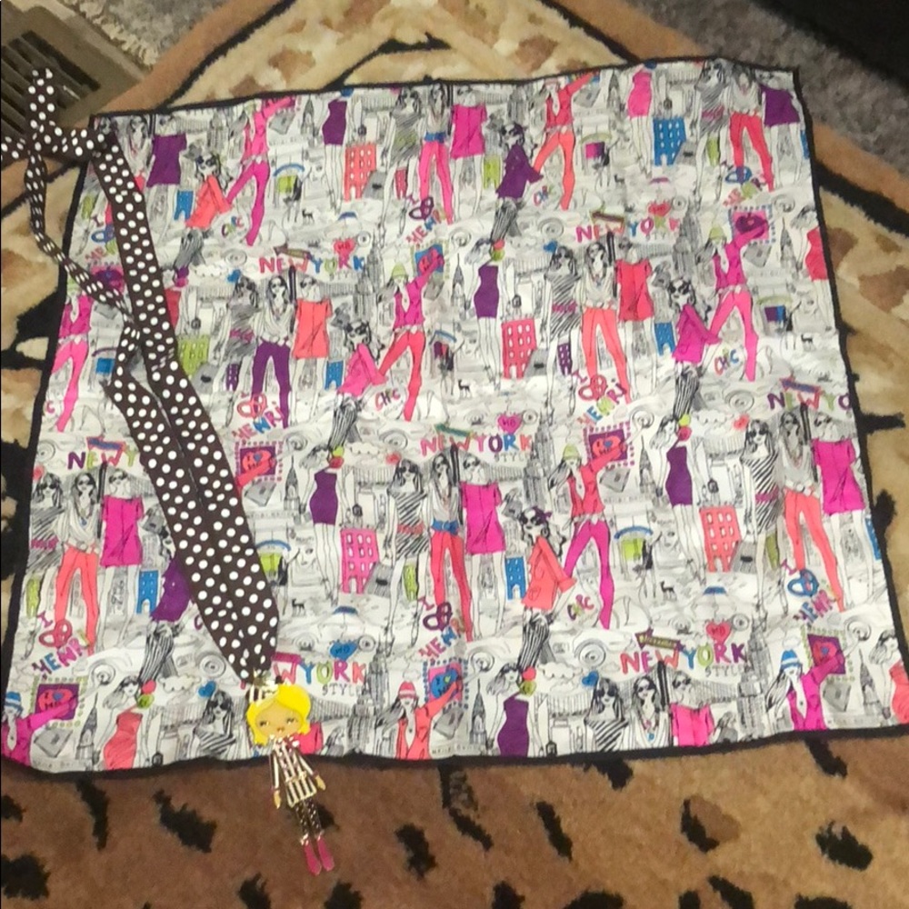 beautiful Henry Bendel scarf and necklace